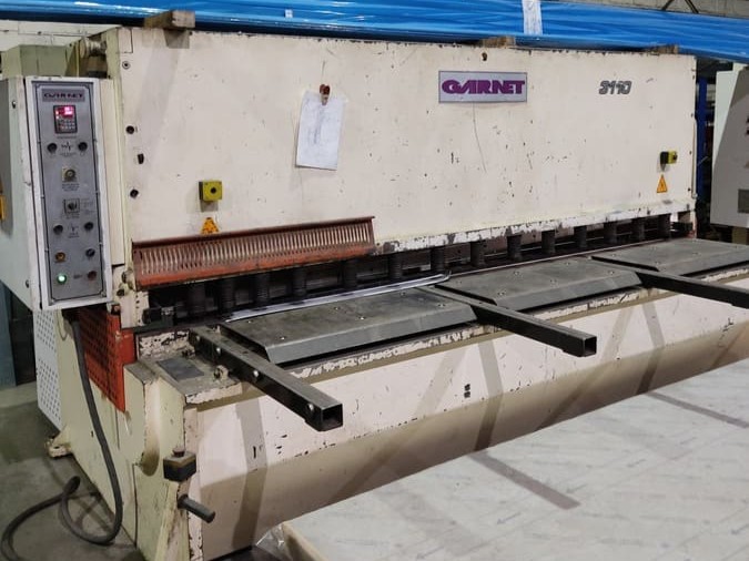 Cizalla hidráulica Garnet 3110 para corte de chapa metálica en Kronos SL